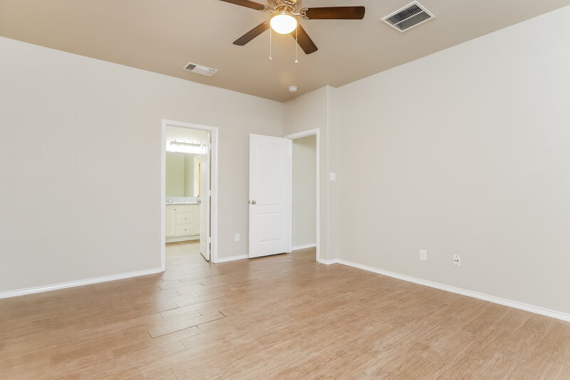 1,745/Mo, 20638 Creek Riv San Antonio, TX 78259 Main Bedroom View 2