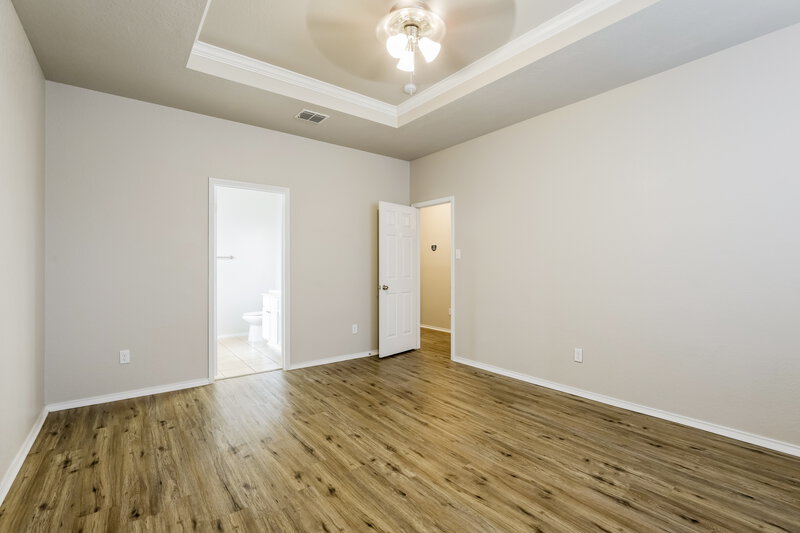 2,120/Mo, 16206 Galloping Oak Knl Selma, TX 78154 Main Bedroom View