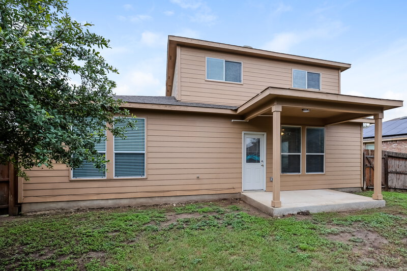 2,120/Mo, 16206 Galloping Oak Knl Selma, TX 78154 Rear View