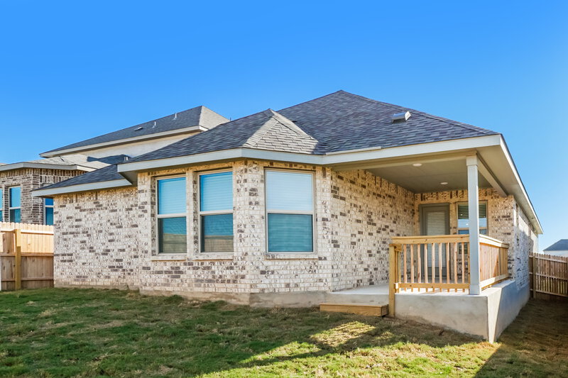 2,180/Mo, 12911 Azan Hts San Antonio, TX 78245 Rear View