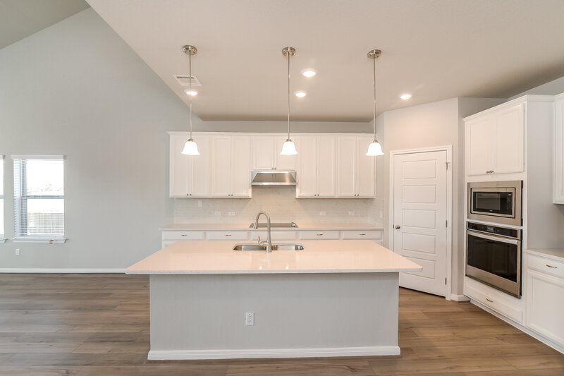 3,545/Mo, 304 Shelton Pass Cibolo, TX 78108 Kitchen View