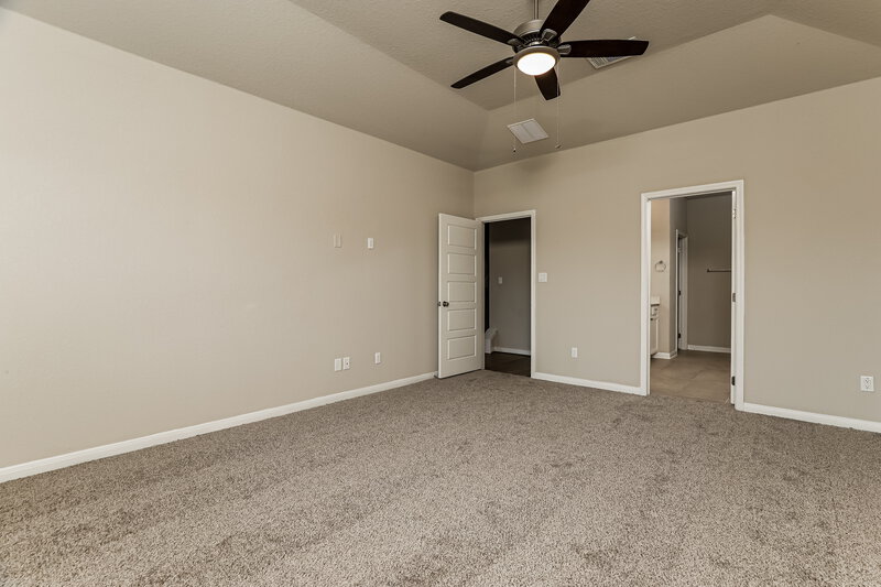 2,635/Mo, 304 Shelton Pass Cibolo, TX 78108 Main Bedroom View 2