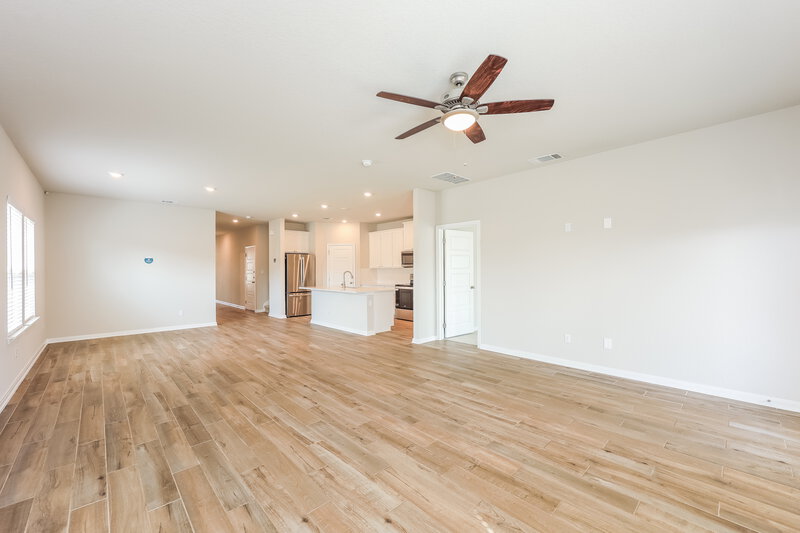 2,450/Mo, 308 Goodfella Ave Cibolo, TX 78108 Living Room View 2