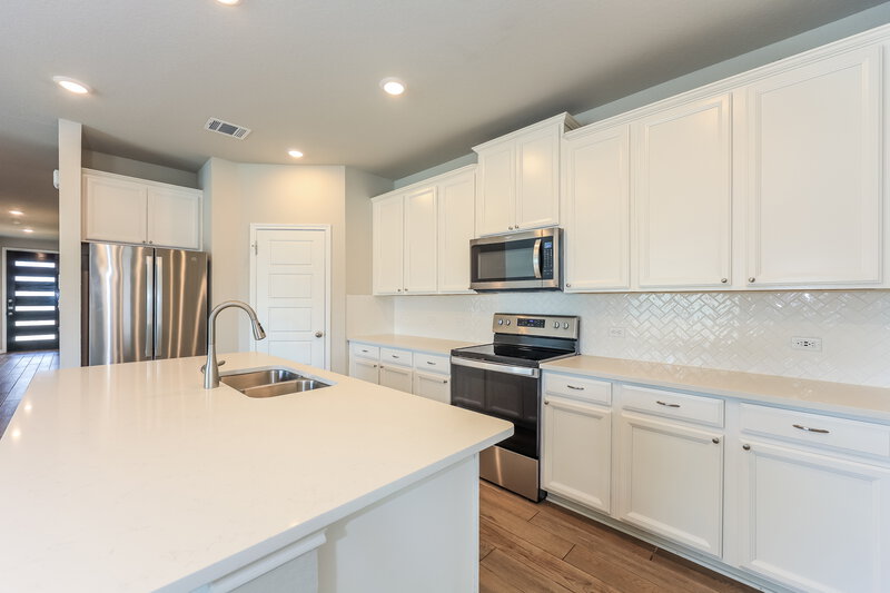 2,450/Mo, 308 Goodfella Ave Cibolo, TX 78108 Kitchen View 2