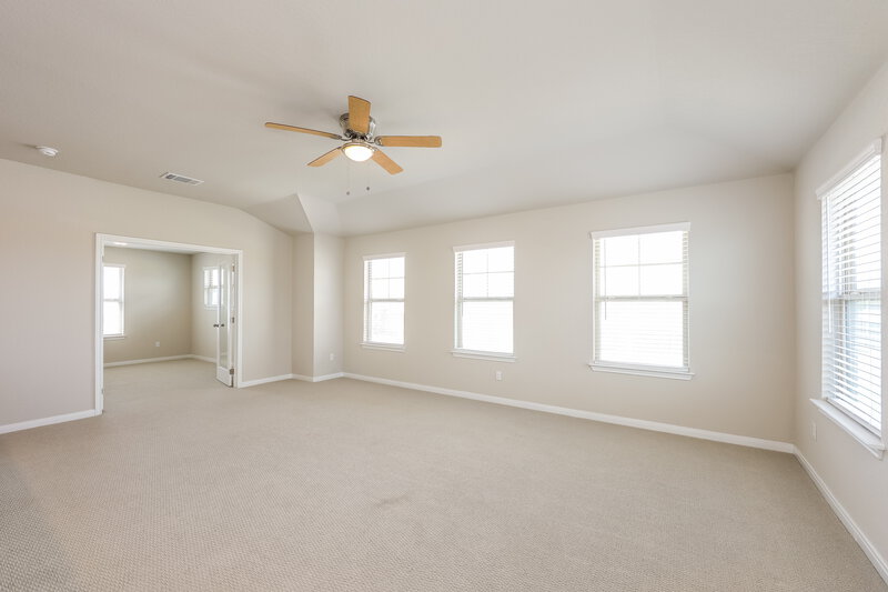 2,450/Mo, 308 Goodfella Ave Cibolo, TX 78108 Family Room View