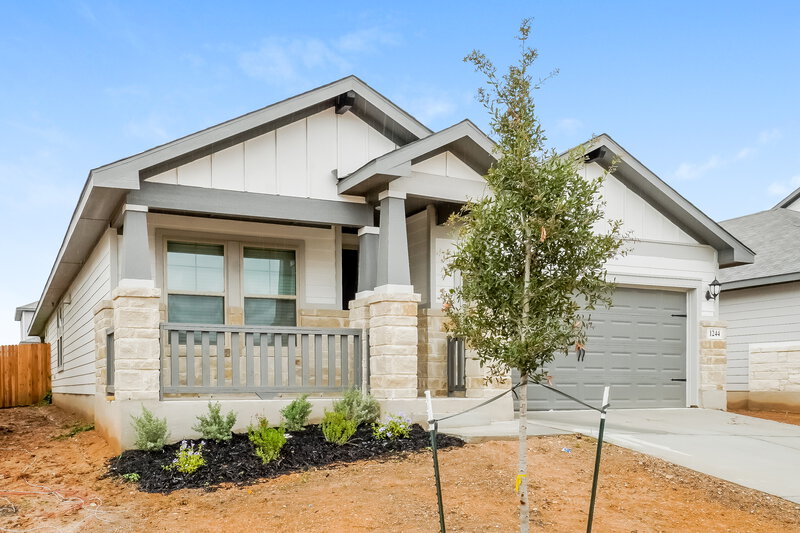 2,255/Mo, 1244 Ella Xing New Braunfels, TX 78130 Front View