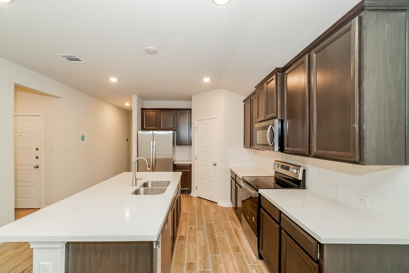 2,255/Mo, 1244 Ella Xing New Braunfels, TX 78130 Kitchen View 2