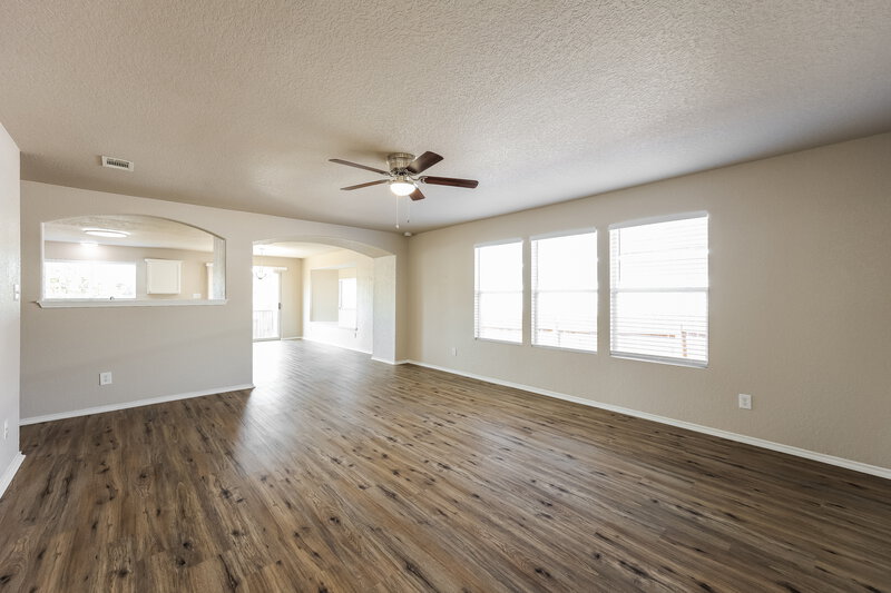 1,645/Mo, 4431 Mystic Sunrise Dr San Antonio, TX 78244 Living Room View
