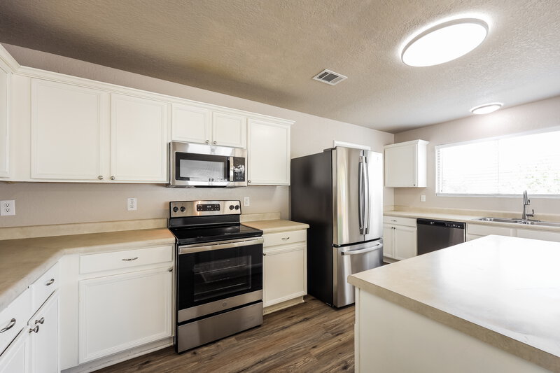 1,645/Mo, 4431 Mystic Sunrise Dr San Antonio, TX 78244 Kitchen View 2