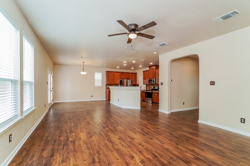 1,945/Mo, 5203 Mustang Cv San Antonio, TX 78244 Living Room View 2