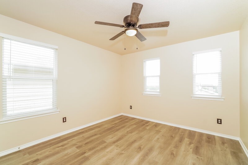 1,945/Mo, 5203 Mustang Cv San Antonio, TX 78244 Bedroom View 2