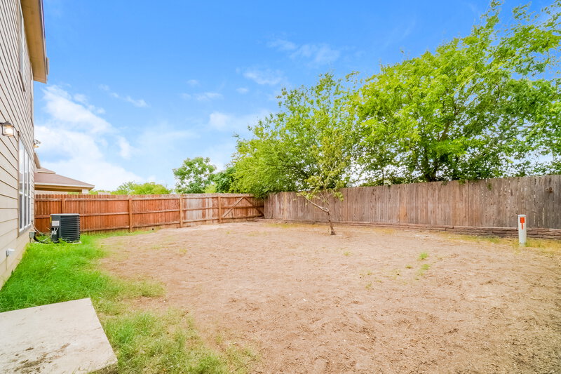 1,945/Mo, 5203 Mustang Cv San Antonio, TX 78244 Exterior View