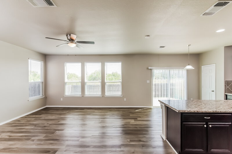 1,770/Mo, 4423 Wrangler Vw San Antonio, TX 78223 Living Room View