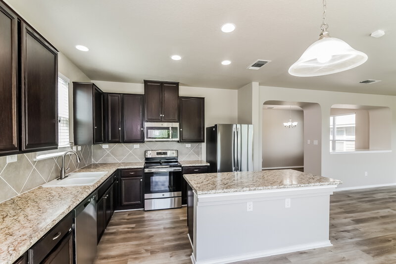 1,770/Mo, 4423 Wrangler Vw San Antonio, TX 78223 Kitchen View