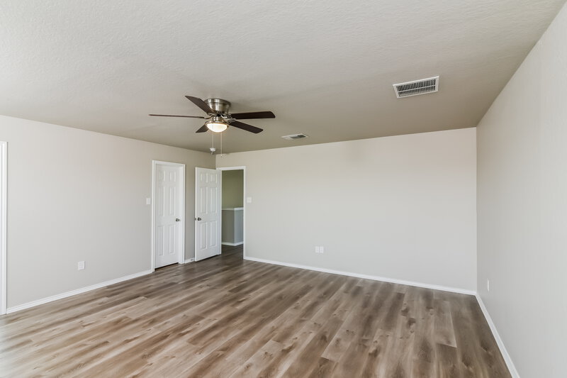 1,770/Mo, 4423 Wrangler Vw San Antonio, TX 78223 Main Bedroom View 2