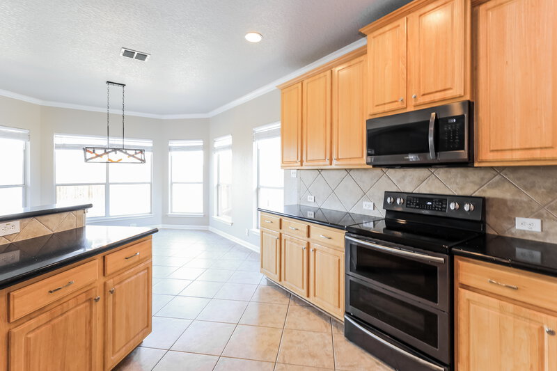 2,240/Mo, 9735 Mill Path San Antonio, TX 78254 Kitchen View 2