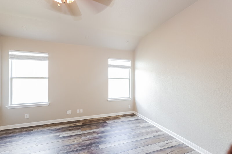 2,240/Mo, 9735 Mill Path San Antonio, TX 78254 Main Bedroom View
