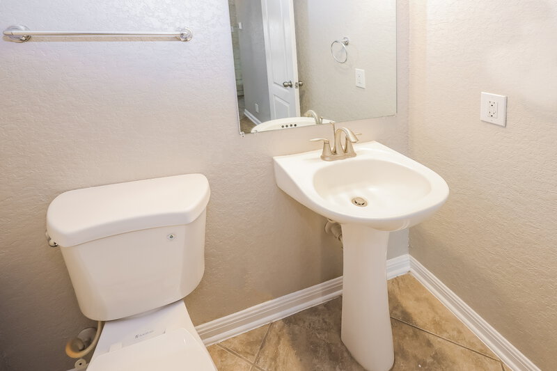 2,240/Mo, 9735 Mill Path San Antonio, TX 78254 Powder Room View