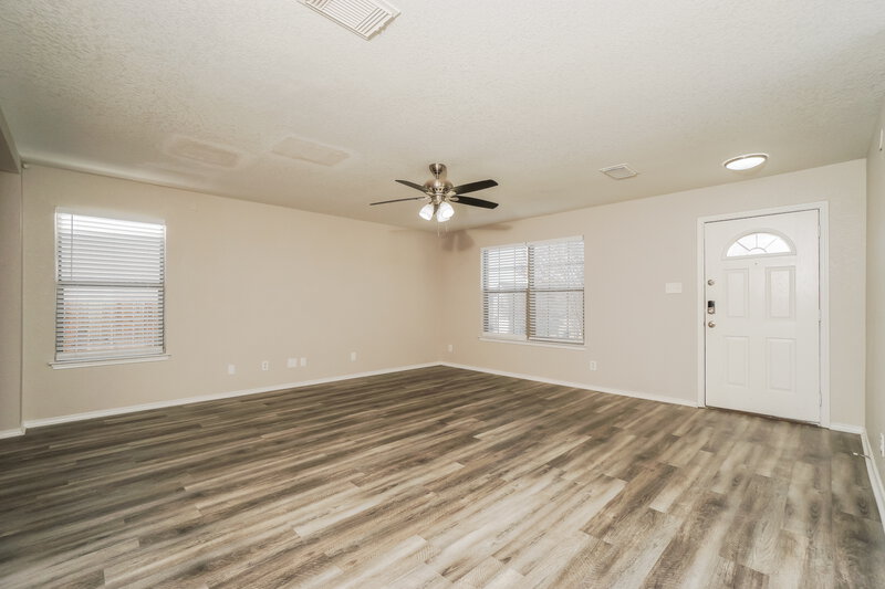 1,730/Mo, 14430 Bowhill Gln Live Oak, TX 78233 Living Room View