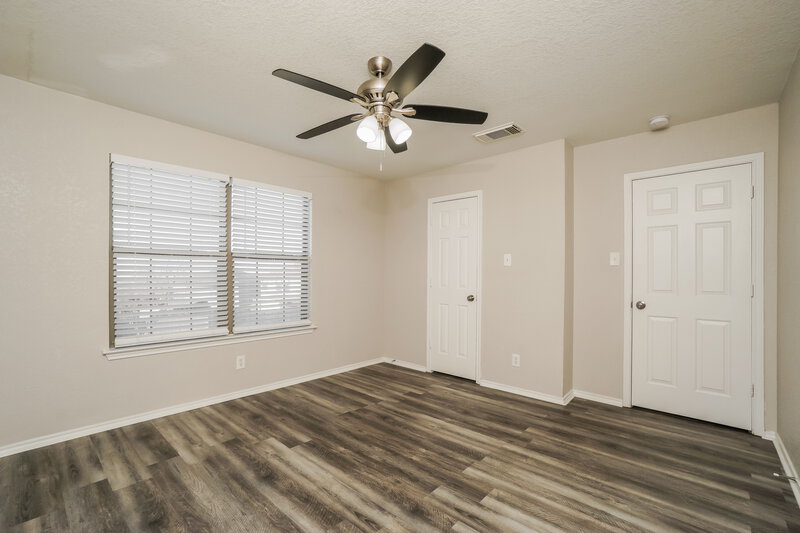 1,730/Mo, 14430 Bowhill Gln Live Oak, TX 78233 Bedroom View 3