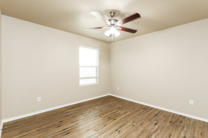 2,050/Mo, 165 Texas Thistle New Braunfels, TX 78130 Main Bedroom View 2