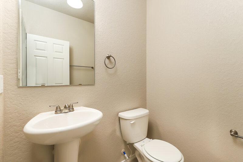 2,050/Mo, 165 Texas Thistle New Braunfels, TX 78130 Bathroom View