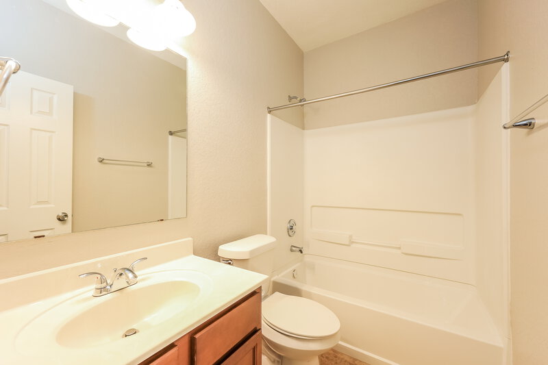 1,815/Mo, 11931 Dove Rnch San Antonio, TX 78254 Bathroom View