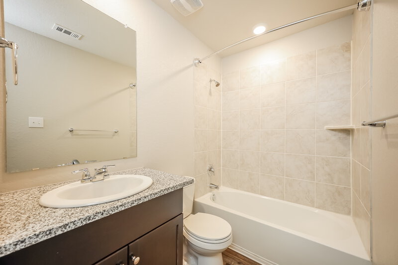 1,930/Mo, 4241 Fort Palmer Blvd Saint Hedwig, TX 78152 Bathroom View