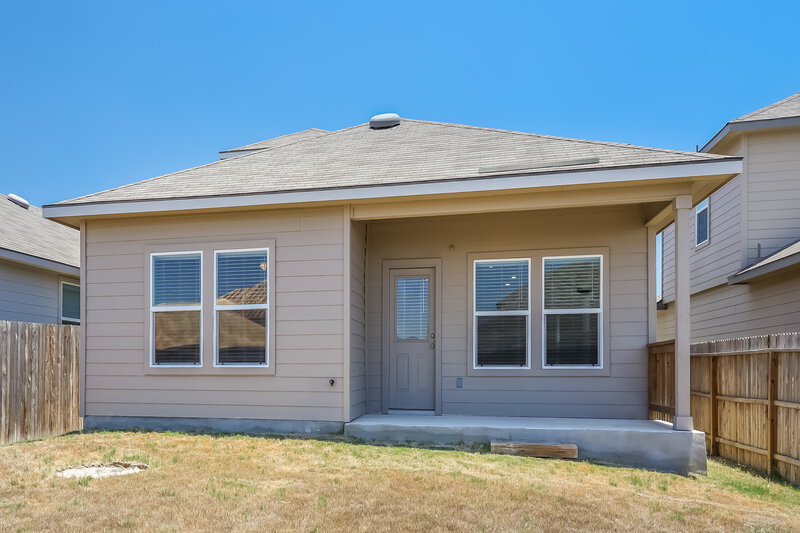 1,930/Mo, 4241 Fort Palmer Blvd Saint Hedwig, TX 78152 Rear View