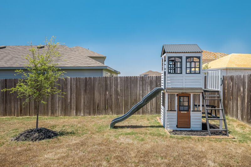 1,930/Mo, 4241 Fort Palmer Blvd Saint Hedwig, TX 78152 Exterior View