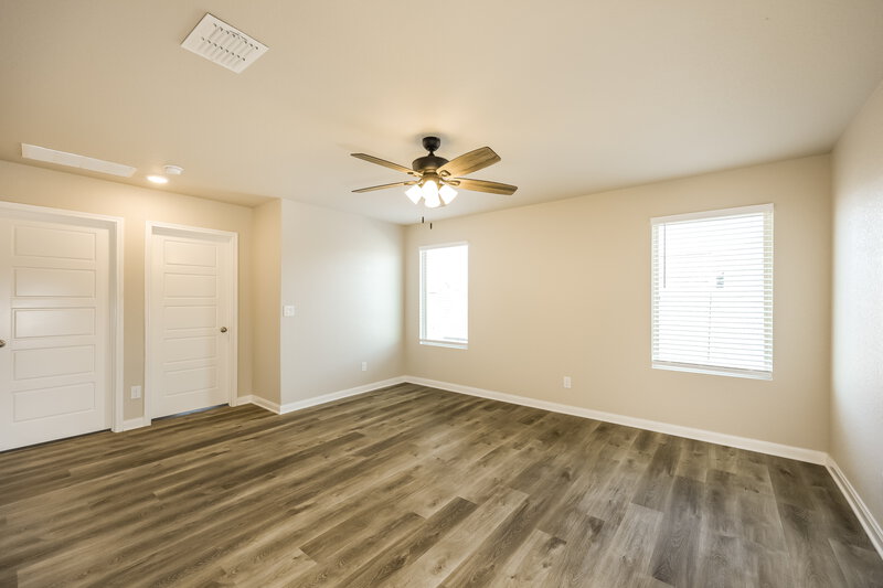 1,950/Mo, 8230 Broussard San Antonio, TX 78253 Family Room View 2