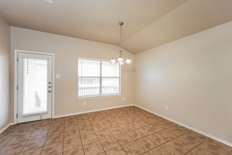 1,950/Mo, 527 Point Spgs San Antonio, TX 78253 Dining Room View