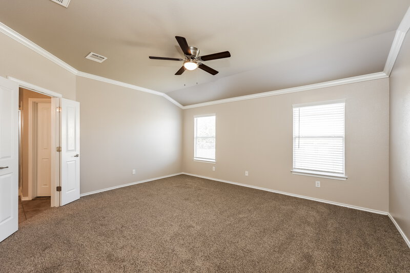 1,950/Mo, 527 Point Spgs San Antonio, TX 78253 Main Bedroom View