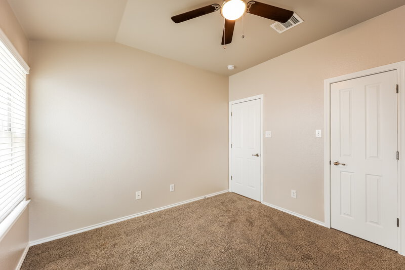1,950/Mo, 527 Point Spgs San Antonio, TX 78253 Bedroom View