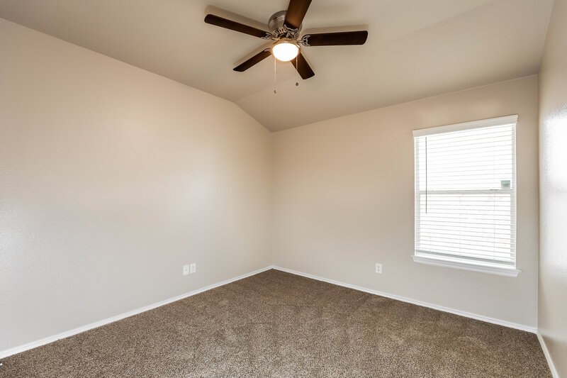 1,950/Mo, 527 Point Spgs San Antonio, TX 78253 Bedroom View 3