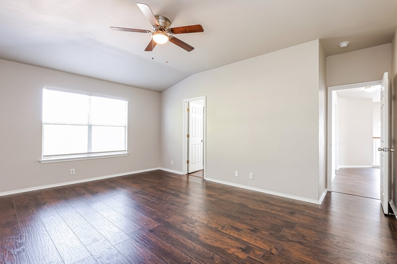 2,640/Mo, 5019 Crestwood Hill Dr San Antonio, TX 78244 Main Bedroom View