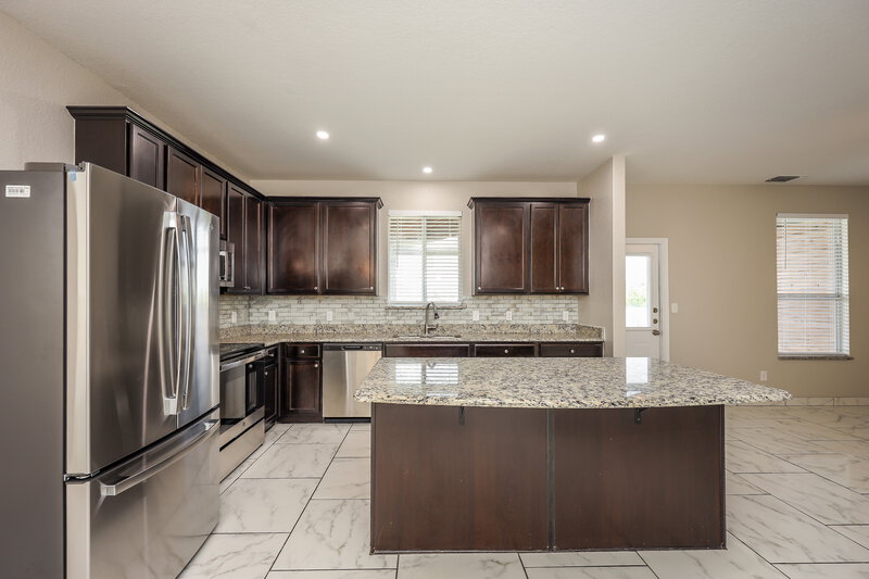 1,580/Mo, 11843 Twin Oaks Path San Antonio, TX 78254 Kitchen View 2