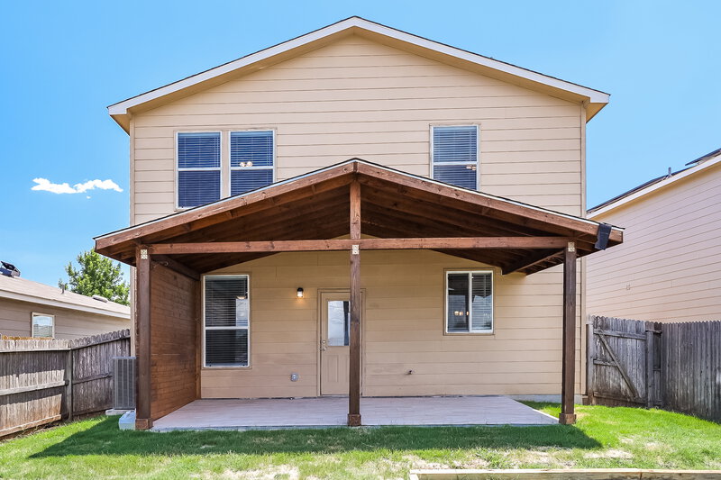 1,580/Mo, 11843 Twin Oaks Path San Antonio, TX 78254 Rear View