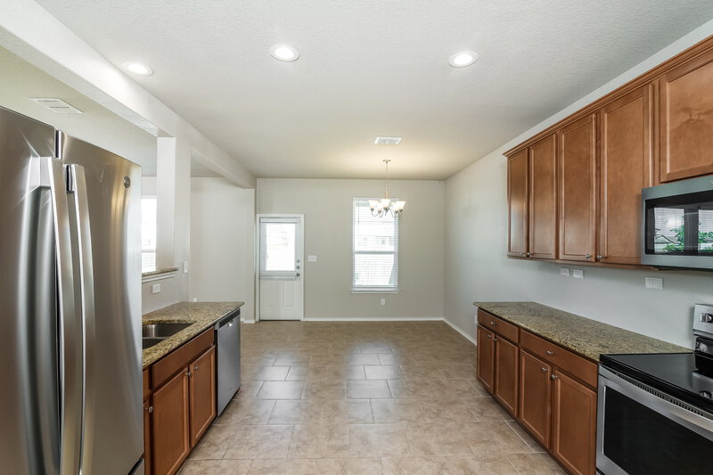 1,960/Mo, 10815 Noble Cyn San Antonio, TX 78254 Kitchen View