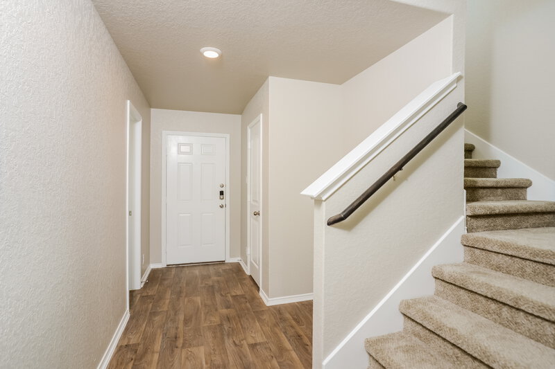 1,740/Mo, 121 Moscovy Duck San Antonio, TX 78253 Foyer View