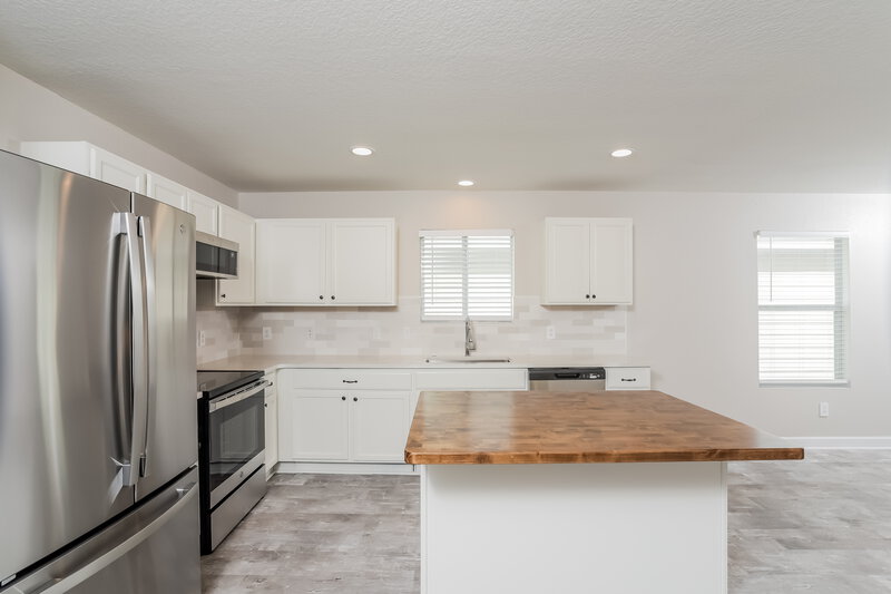 1,595/Mo, 8963 Oakwood Park San Antonio, TX 78254 Kitchen View