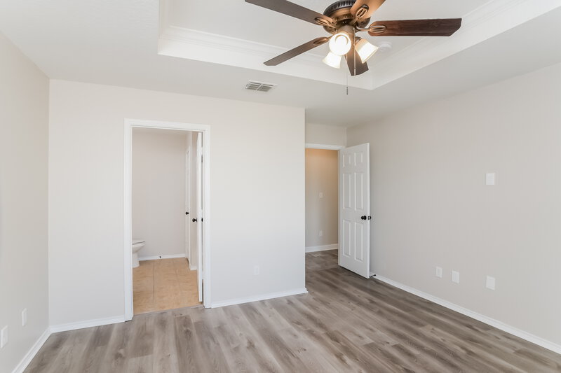 1,595/Mo, 8963 Oakwood Park San Antonio, TX 78254 Main Bedroom View 2