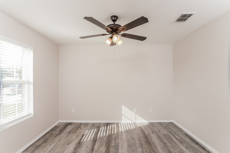 1,595/Mo, 8963 Oakwood Park San Antonio, TX 78254 Bedroom View