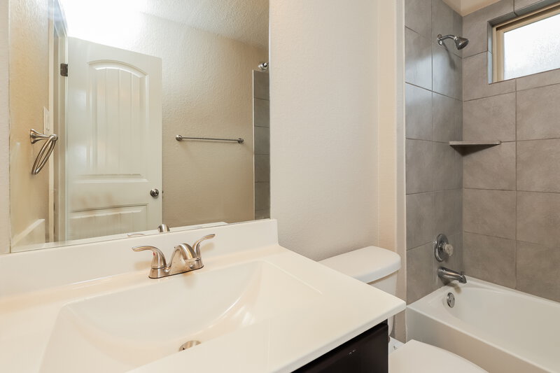 1,890/Mo, 2677 McCrae New Braunfels, TX 78130 Bathroom View