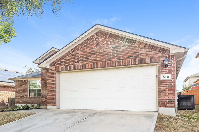 1,645/Mo, 610 Point Mdw San Antonio, TX 78253 External View
