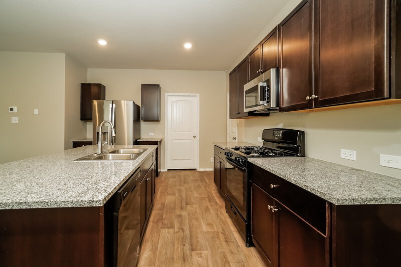 1,565/Mo, 4227 Busbee Flds Saint Hedwig, TX 78152 Kitchen View