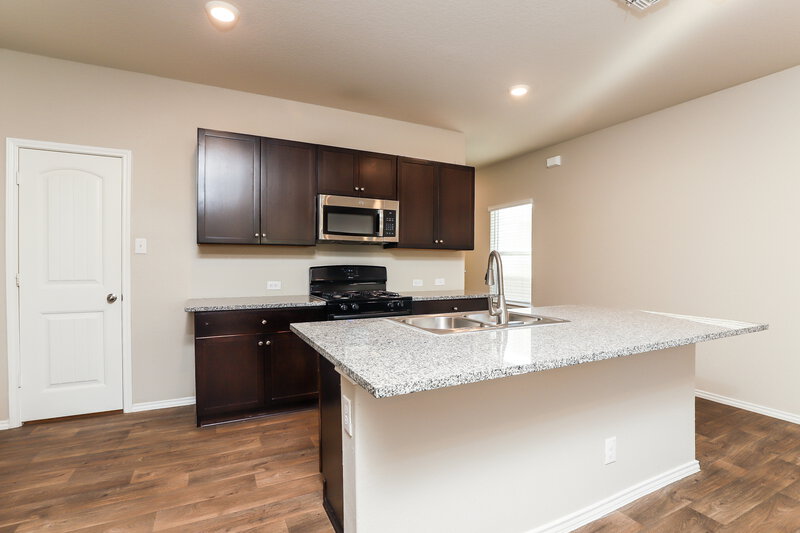 1,535/Mo, 4227 Busbee Flds Saint Hedwig, TX 78152 Kitchen View