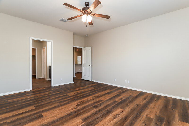 1,535/Mo, 4227 Busbee Flds Saint Hedwig, TX 78152 Main Bedroom View 2
