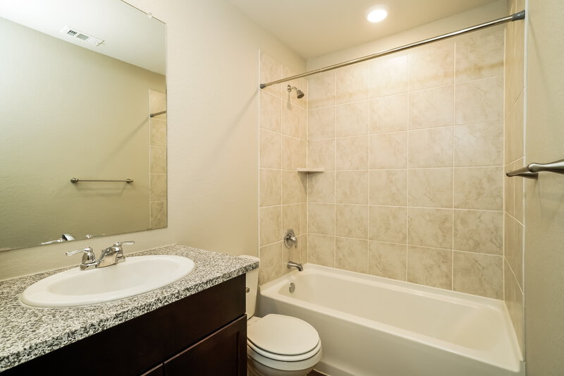 1,565/Mo, 4227 Busbee Flds Saint Hedwig, TX 78152 Bathroom View