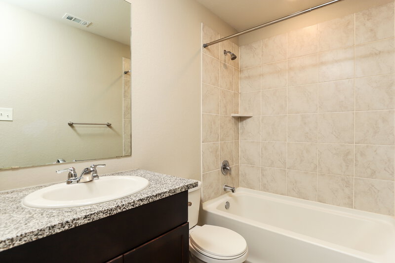 1,535/Mo, 4227 Busbee Flds Saint Hedwig, TX 78152 Bathroom View